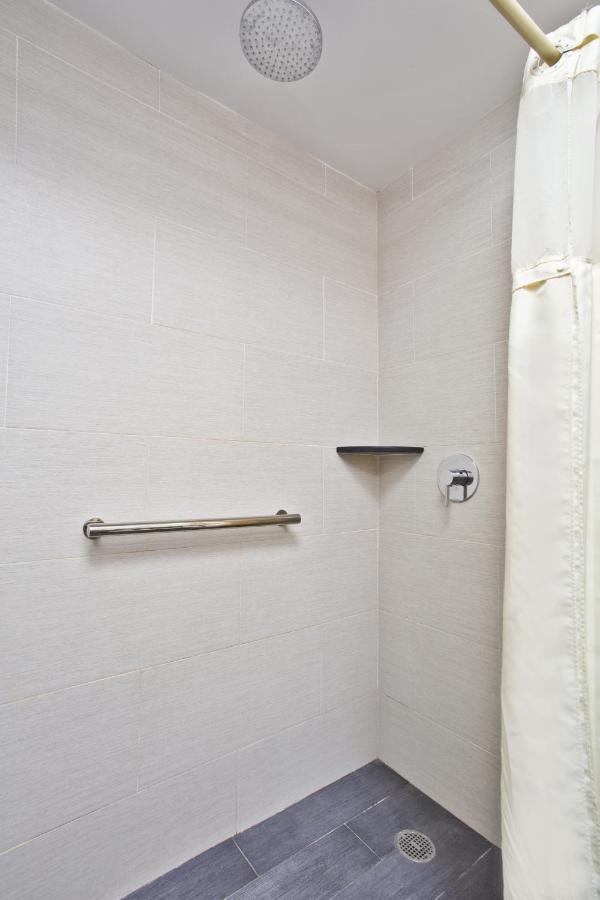 Commack Inn المظهر الخارجي الصورة